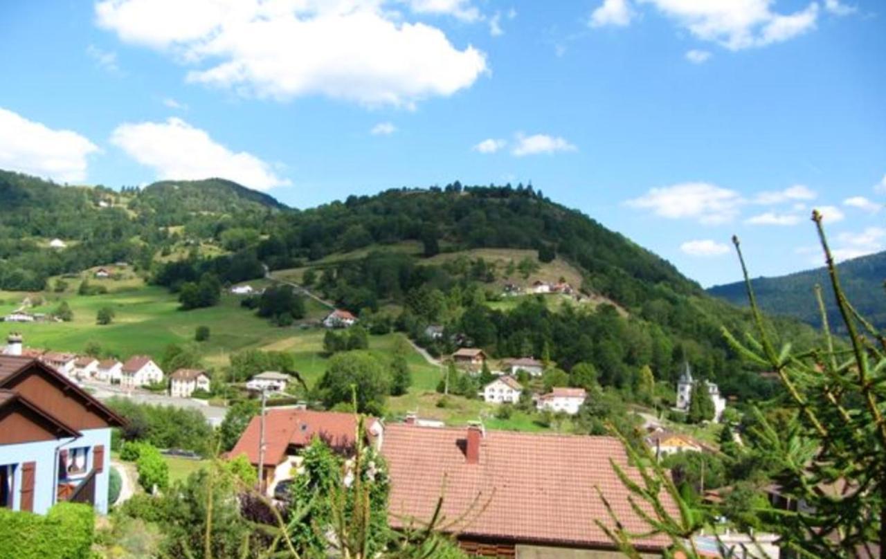 Appartement Cosy A Cornimont 30 M² Avec Terrasse Et Vue Montagne Экстерьер фото